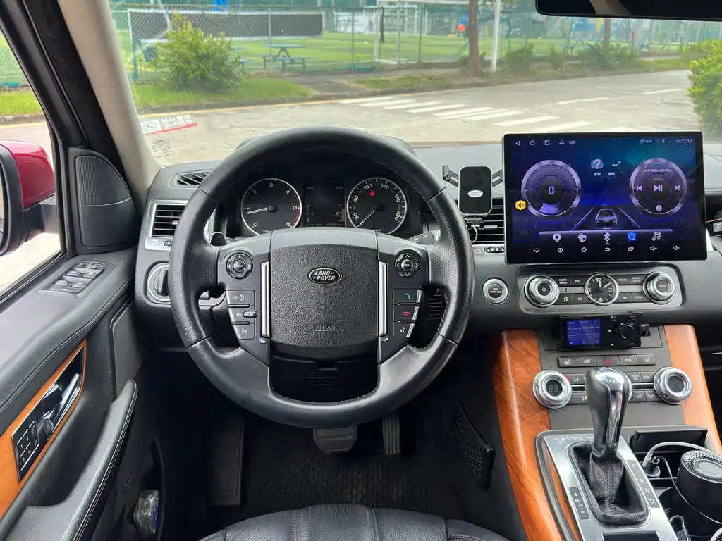 Land Rover Range Rover Sport 2013 — фото 16