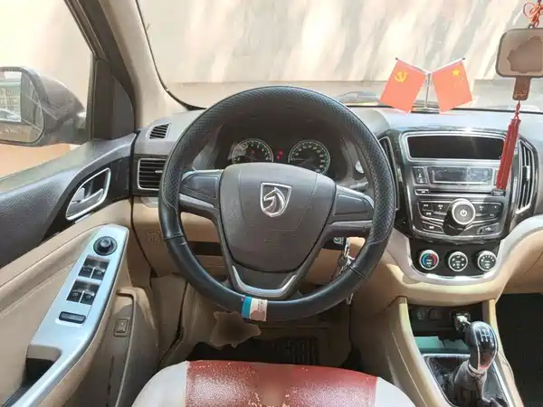 Baojun 730 2015