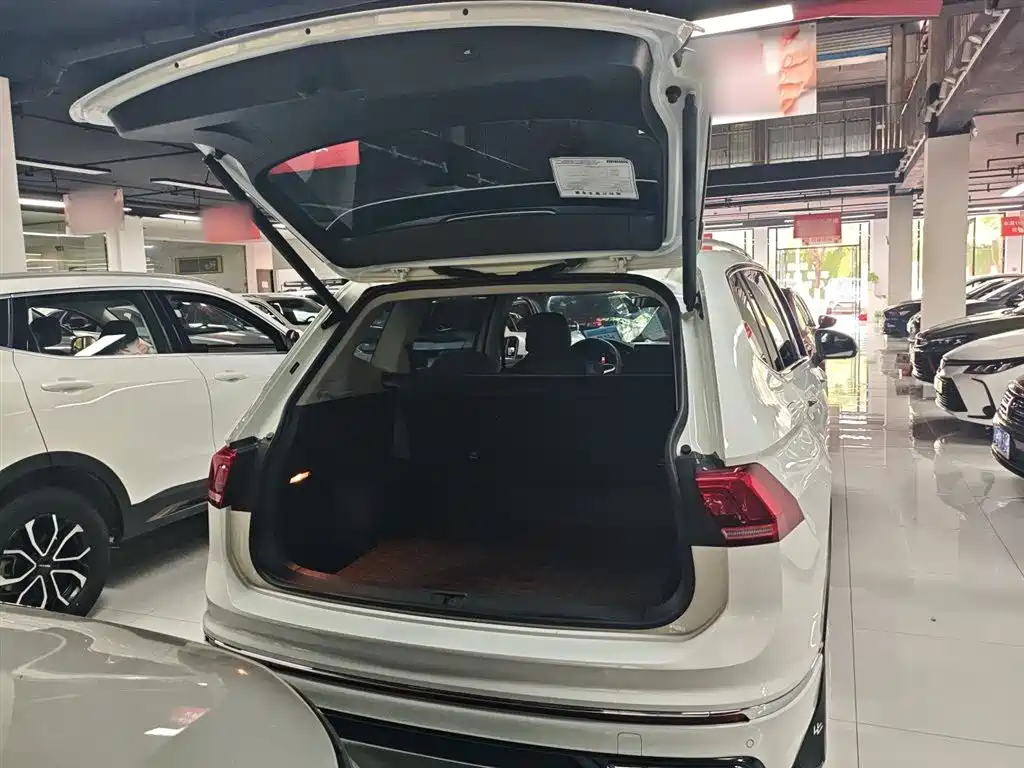 Volkswagen Tiguan L 2025 — фото 15