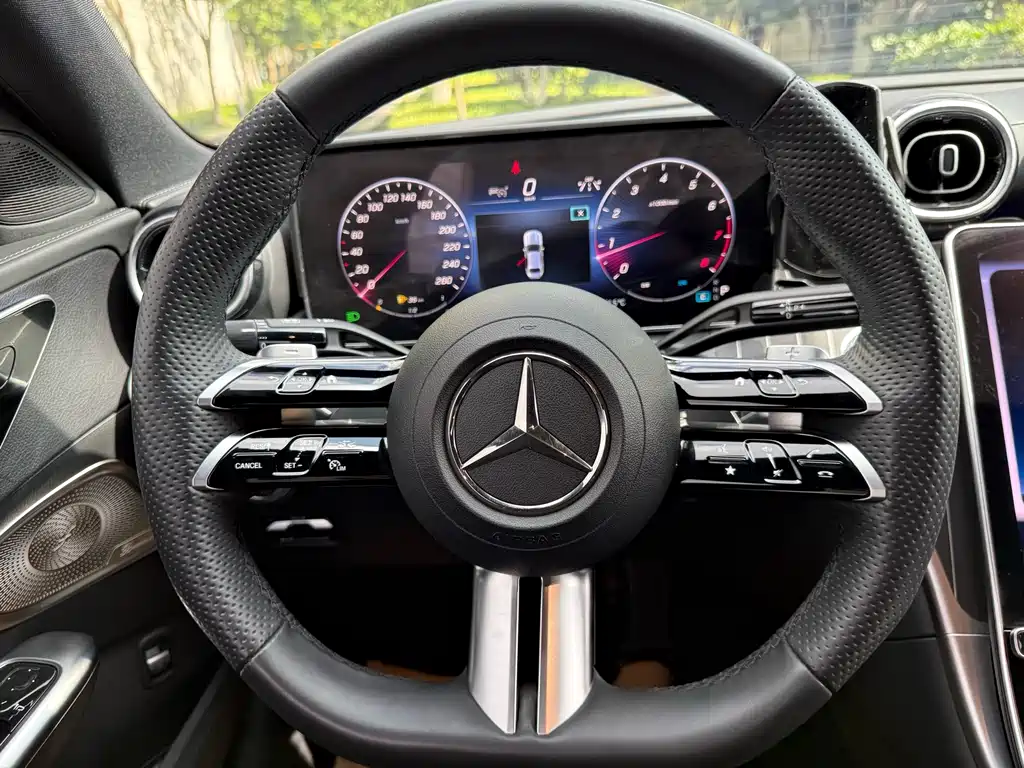 Mercedes-Benz C-Class 2023 — фото 11