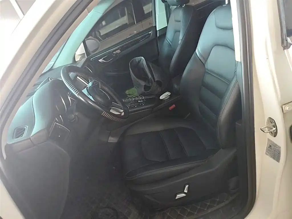 Zotye SR9 2018 — фото 15