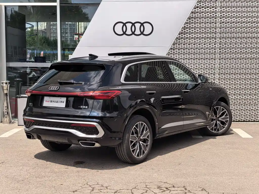 Audi Q5L 2025 — фото 4