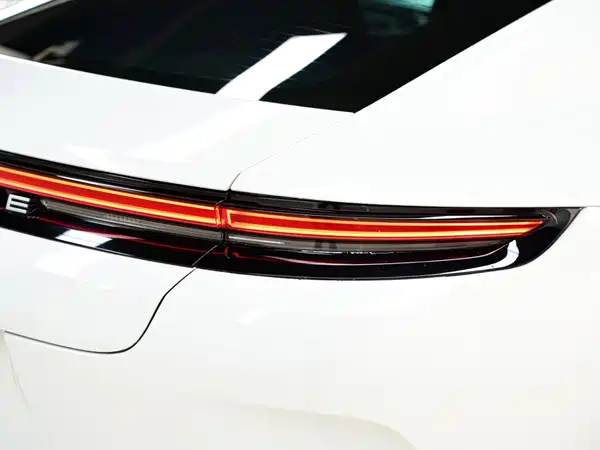Porsche Panamera 2024