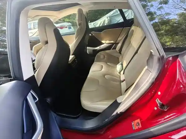 Tesla Model S 2017