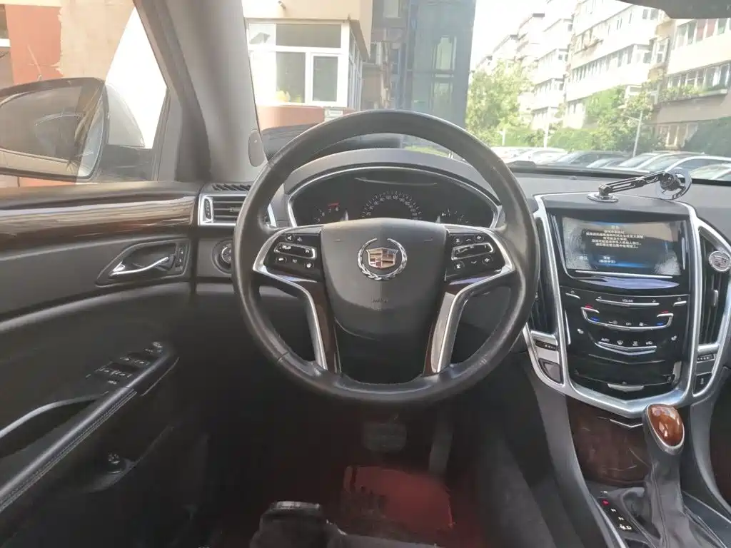 Cadillac SRX 2014 — фото 11