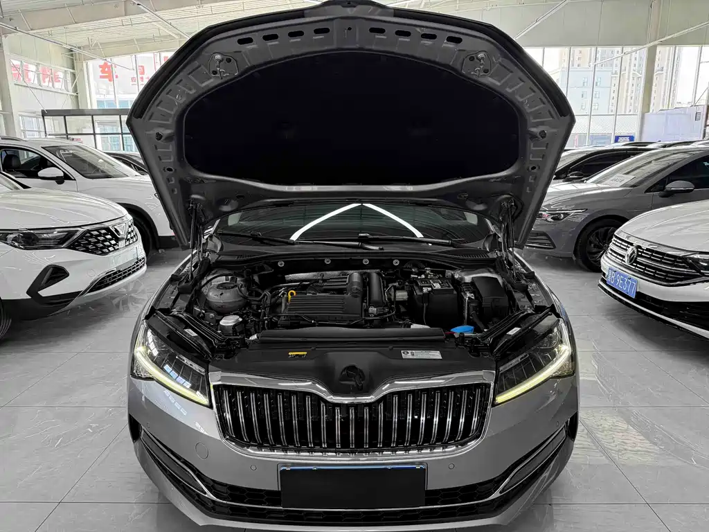 Skoda Superb 2022 — фото 22