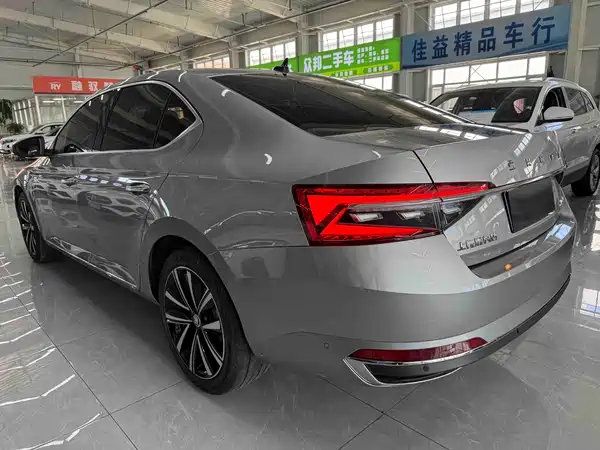 Skoda Superb 2022