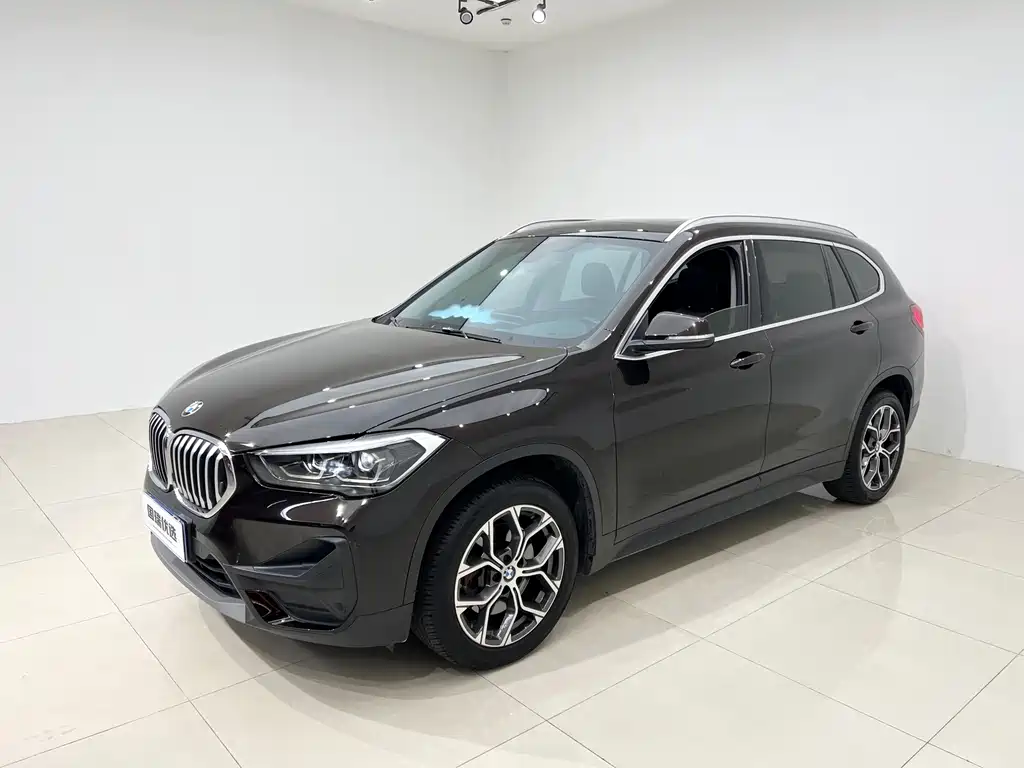 BMW X1 2020 — фото 1