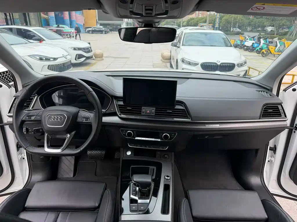 Audi Q5L 2021