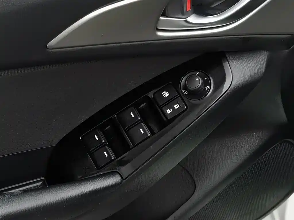 Mazda 3 Axela 2017 — фото 9