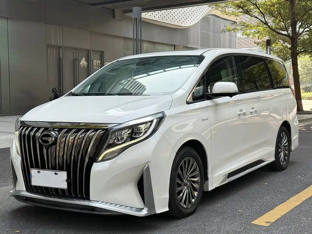 GAC Motor Trumpchi M8 2022 — фото 1