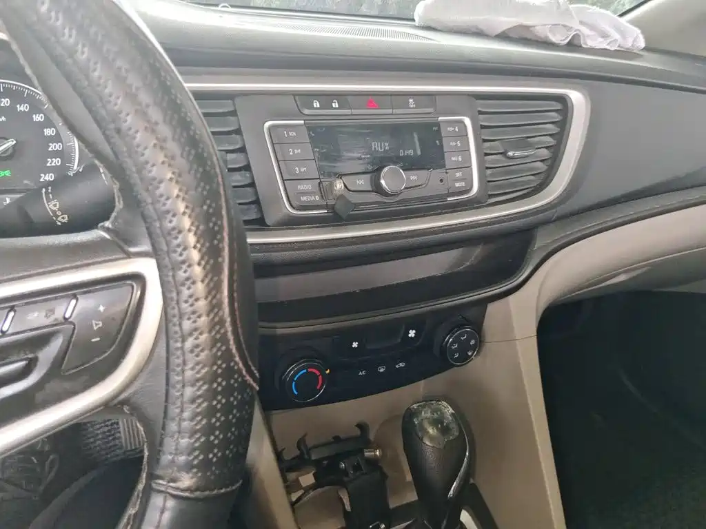 Buick Excelle GT 2018 — фото 14