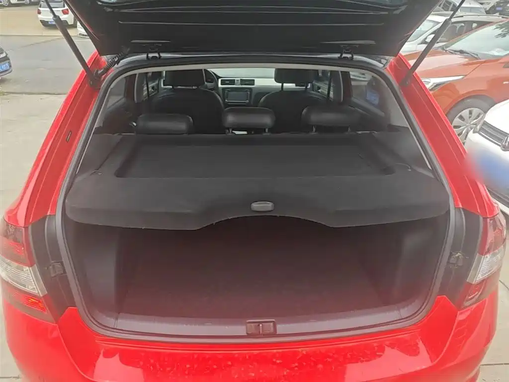 Skoda Rapid Spaceback 2014 — фото 19