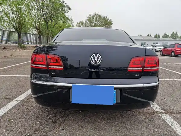 Volkswagen Phaeton 2015