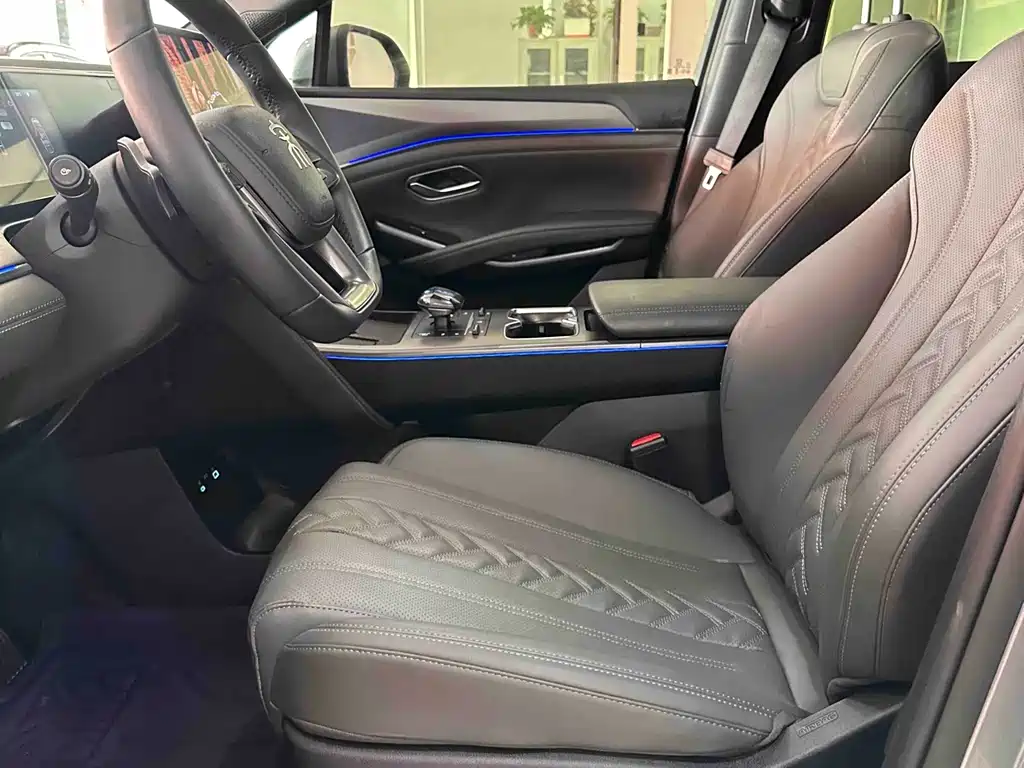 BYD Song L DM-i 2025 — фото 7