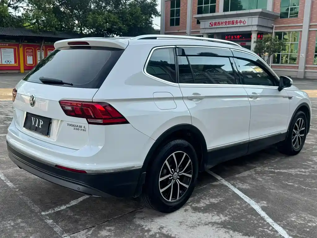 Volkswagen Tiguan L 2018 — фото 7