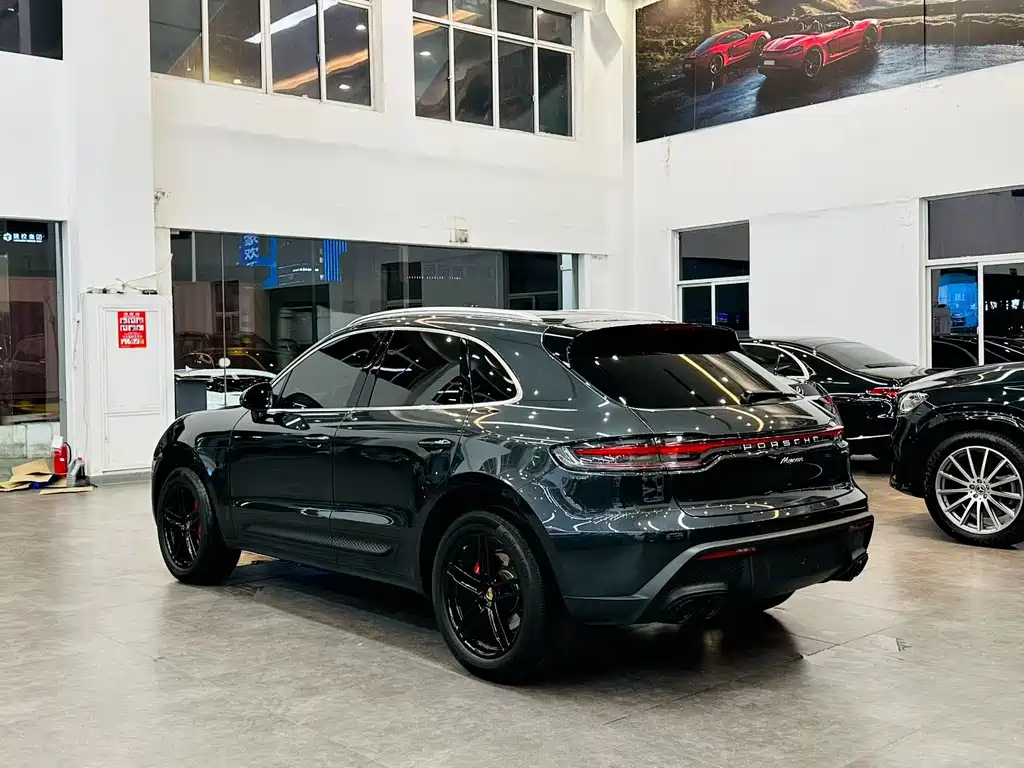 Porsche Macan 2023 — фото 4