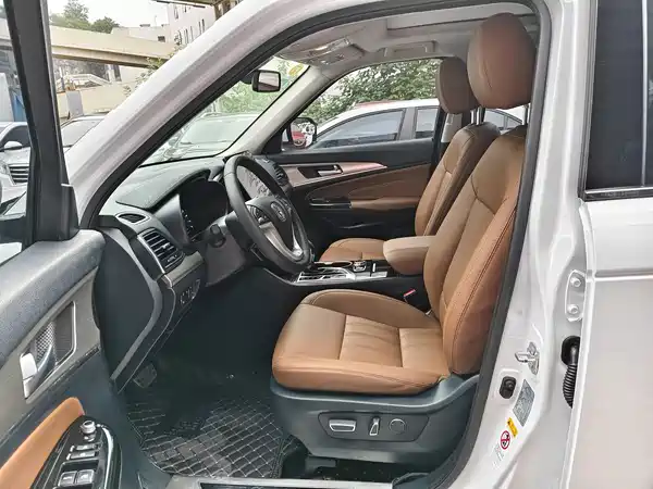 Changan CS95 2017