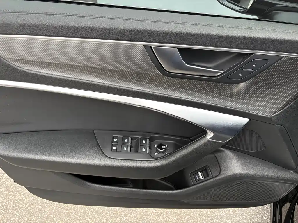 Audi A6L 2021 — фото 17