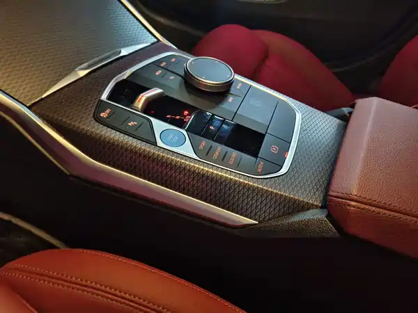 BMW i3 2024