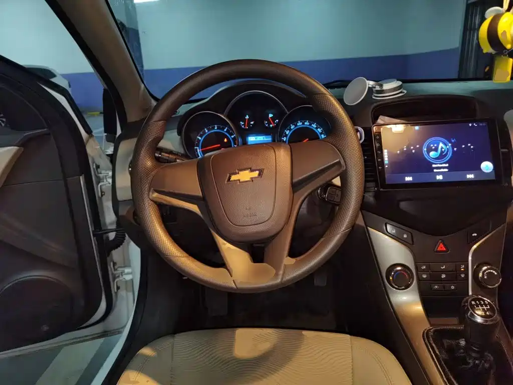 Chevrolet Cruze 2015 — фото 11
