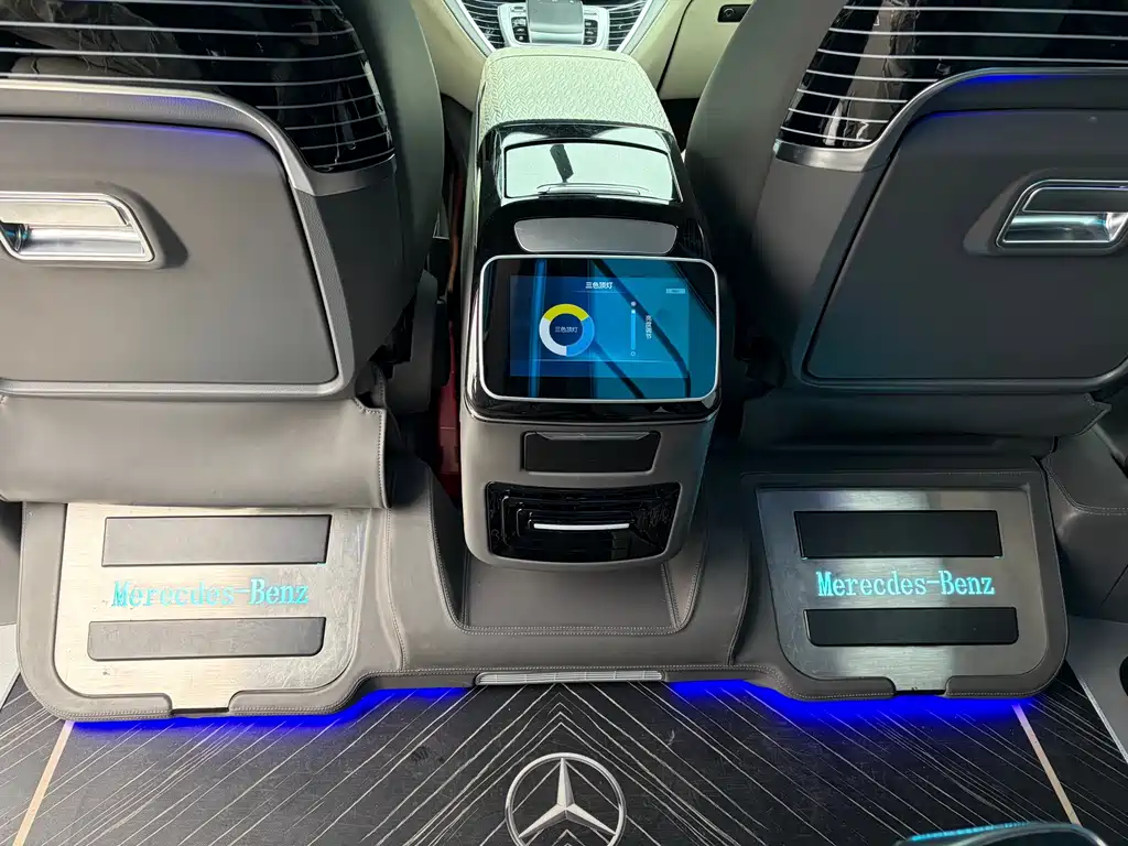 Mercedes-Benz Vito 2023 — фото 10