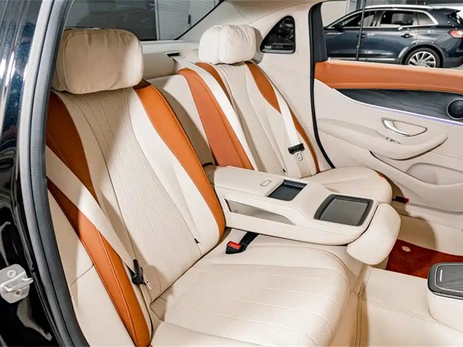 Mercedes-Benz E-Class 2023 — фото 24