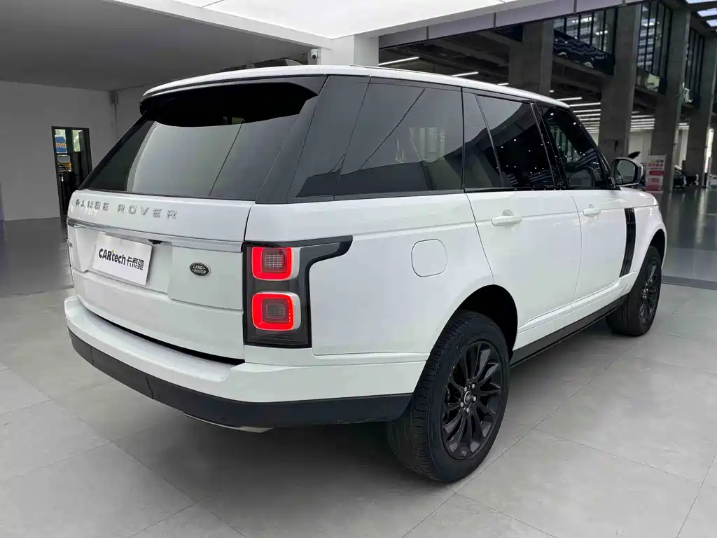 Land Rover Range Rover 2021 — фото 34