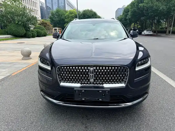 Lincoln Nautilus 2021