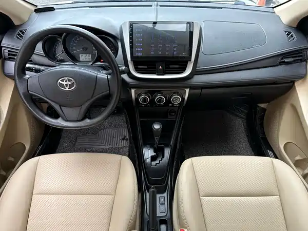 Toyota Yaris L 2019