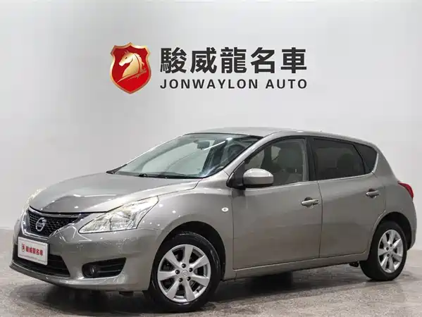 Nissan Tiida 2011