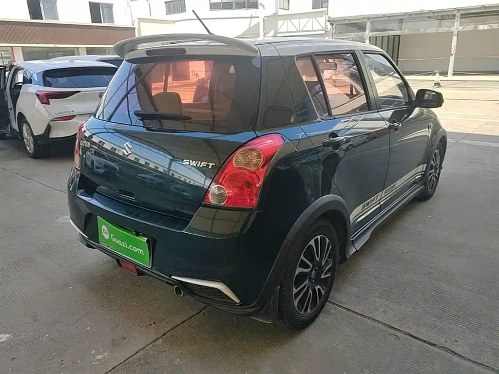Suzuki Swift 2018 — фото 7