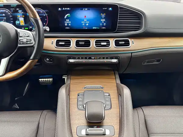 Mercedes-Benz GLS 2022