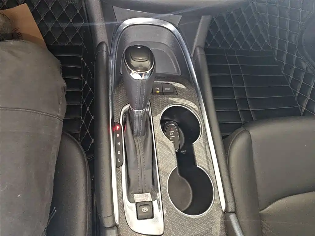 Chevrolet Malibu XL 2018 — фото 14