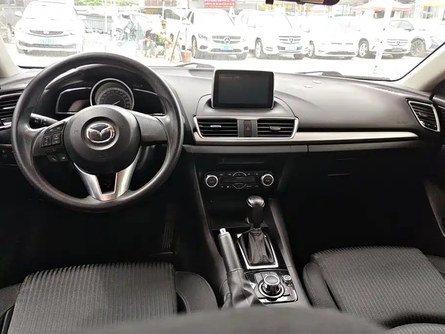 Mazda 3 Axela 2015 — фото 12