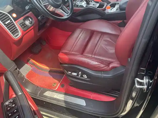 Porsche Cayenne 2020