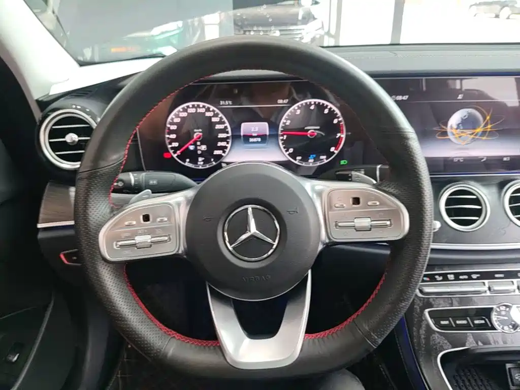 Mercedes-Benz E-Class 2019 — фото 11