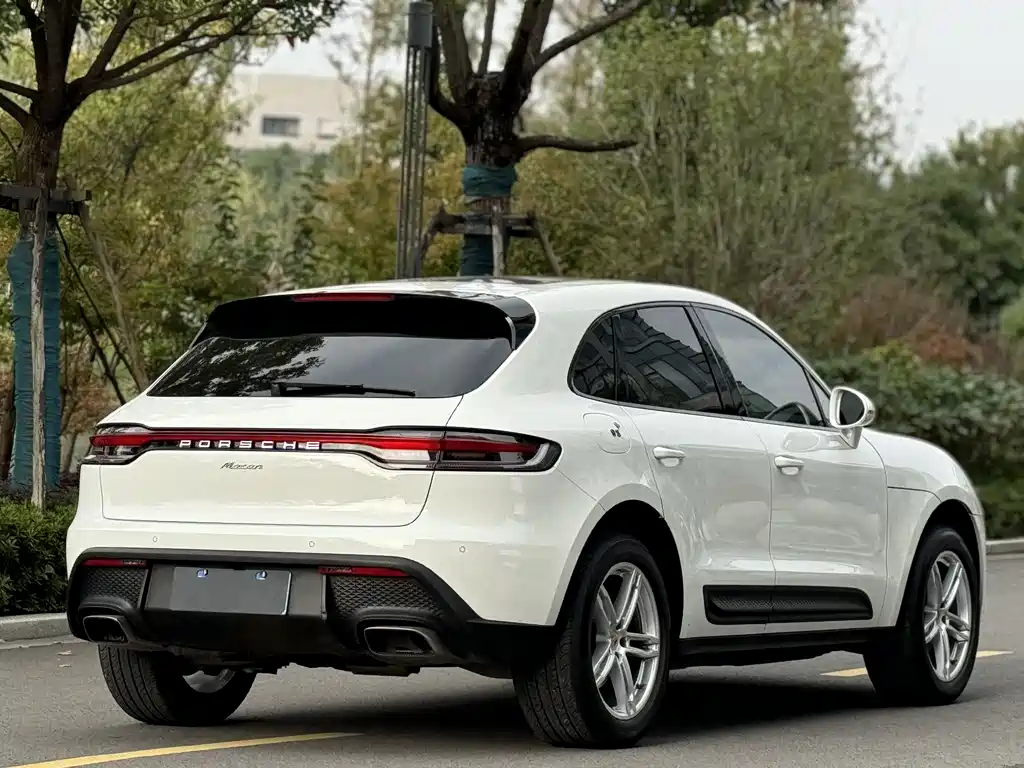 Porsche Macan 2022 — фото 10