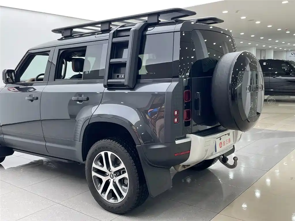 Land Rover Defender 2025 — фото 34