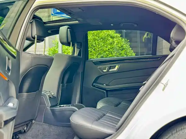 Mercedes-Benz E-Class 2015