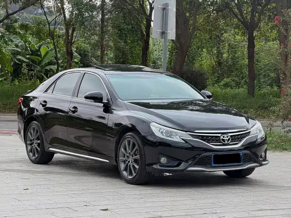 Toyota Reiz 2014