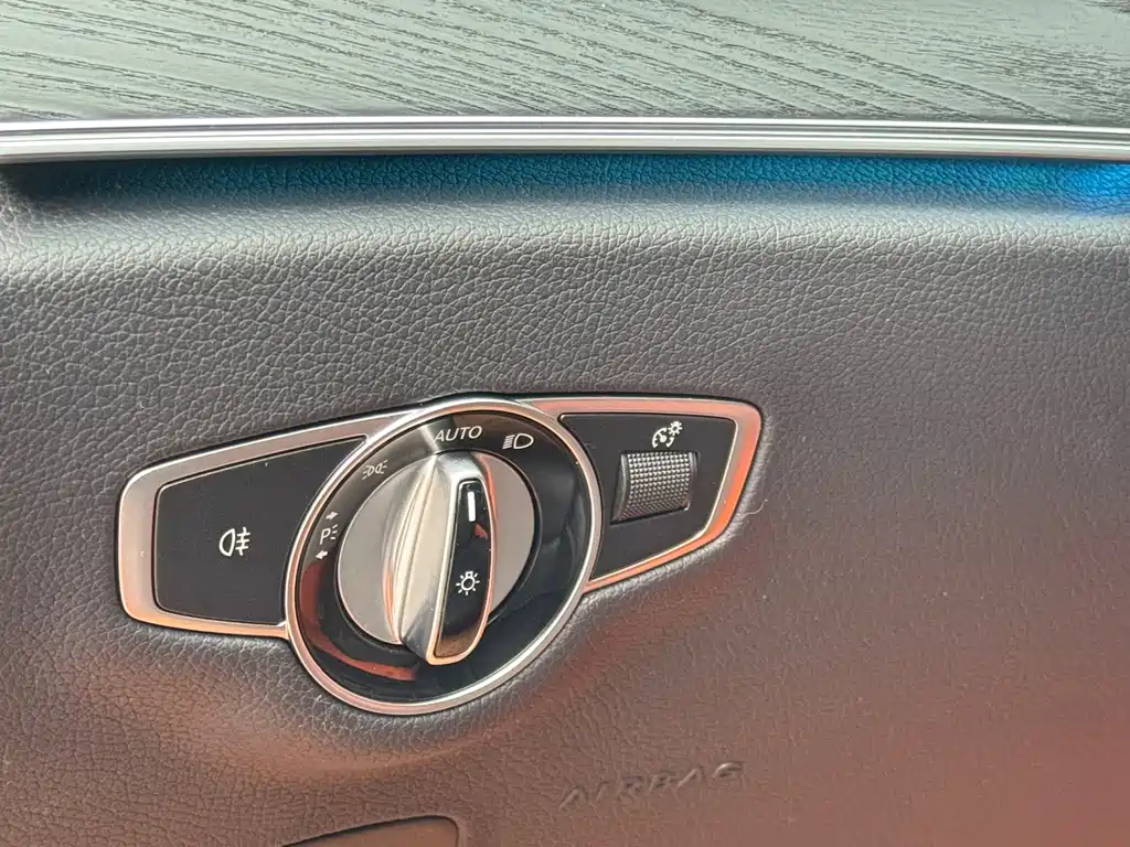Mercedes-Benz E-Class 2022 — фото 15