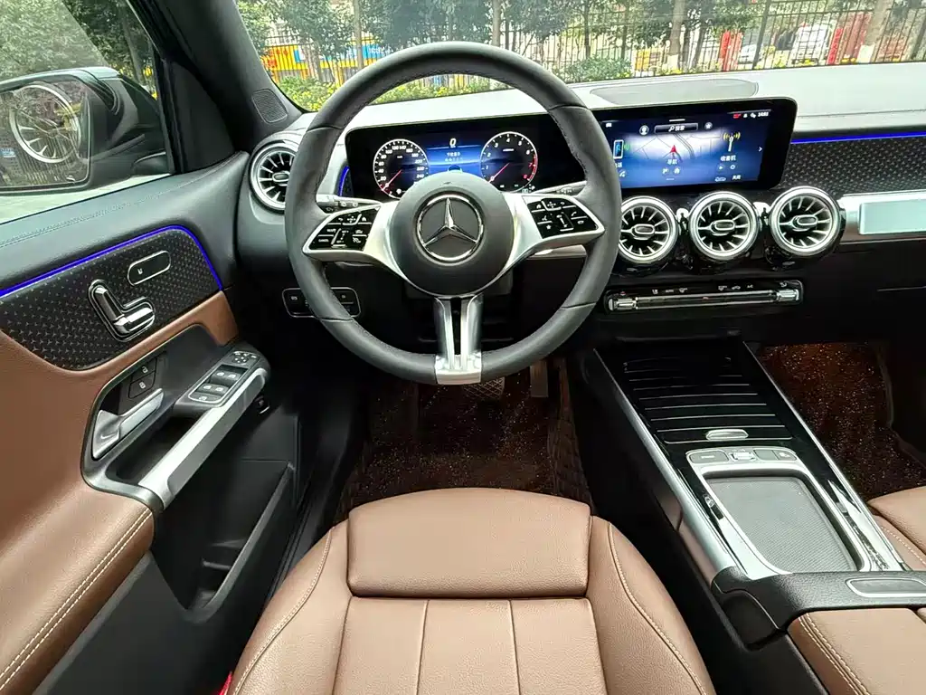 Mercedes-Benz GLB 2025 — фото 43