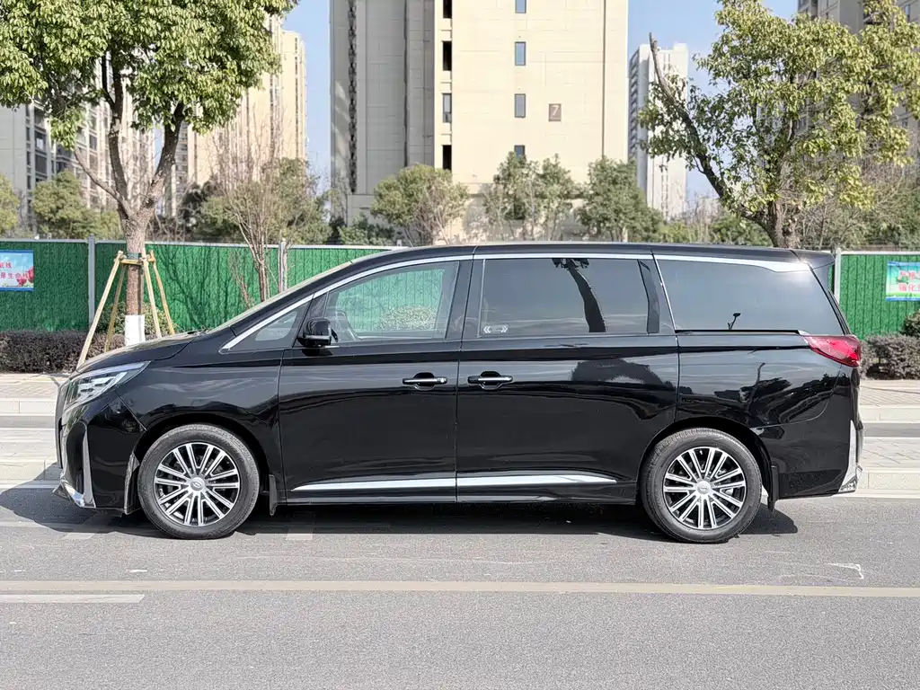 GAC Motor Trumpchi M8 2022 — фото 4