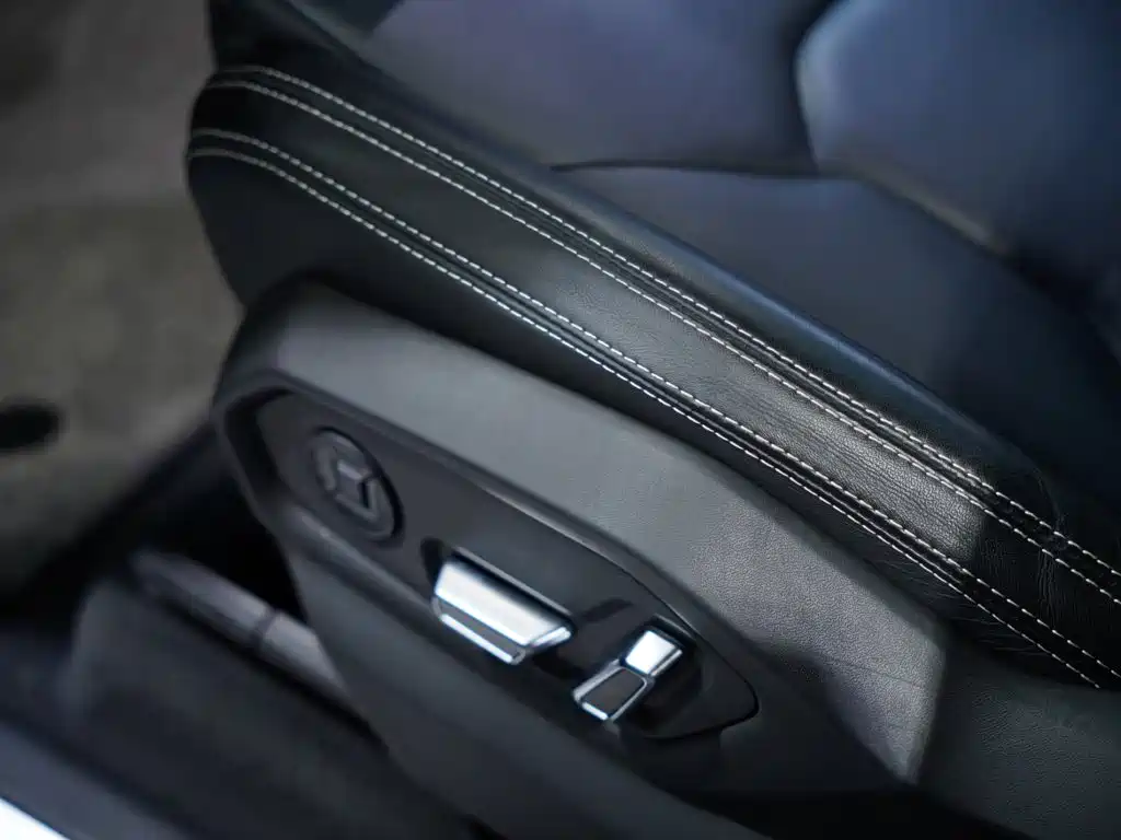 Lamborghini Urus 2020 — фото 25