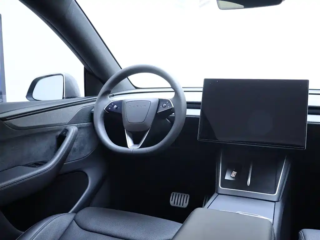 Tesla Model Y L 2025 — фото 14