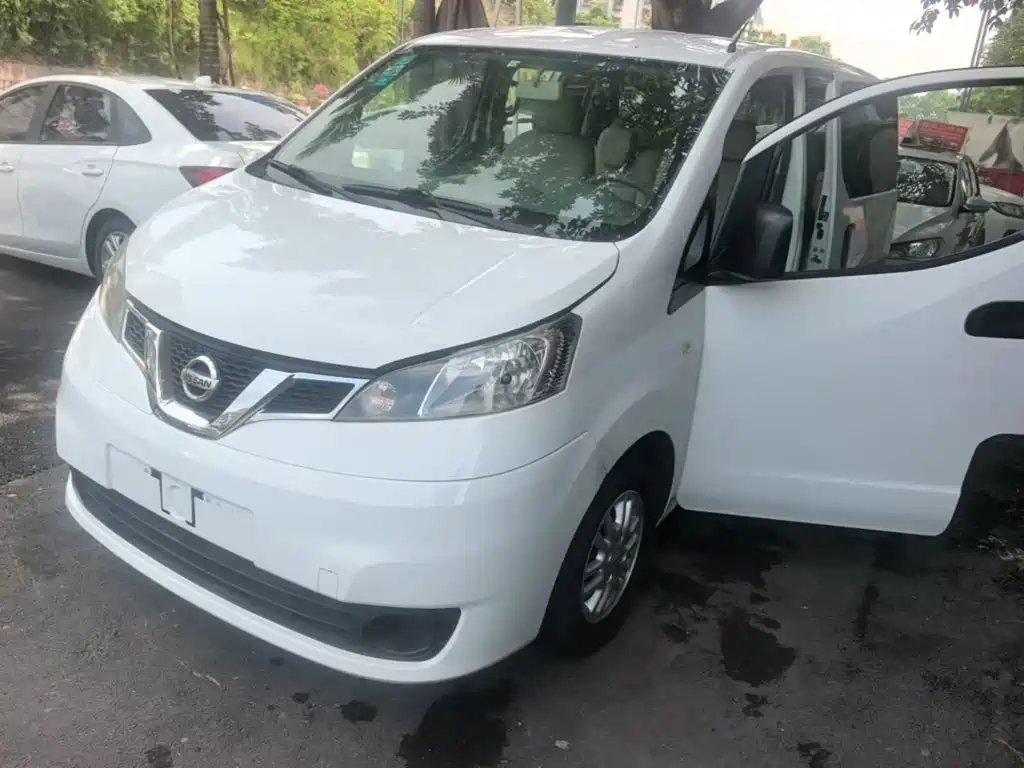 Nissan NV200 2014 — фото 2