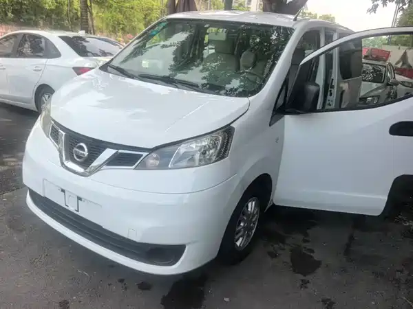 Nissan NV200 2014