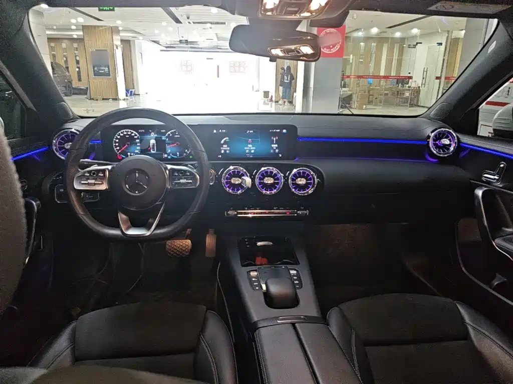 Mercedes-Benz A-Class 2021 — фото 10