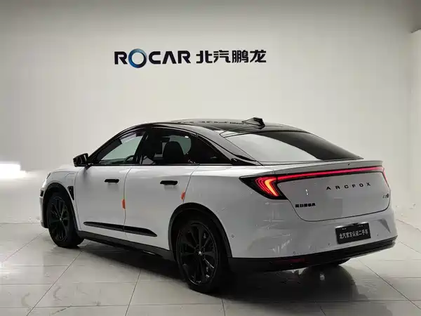 Arcfox Alpha S 2022